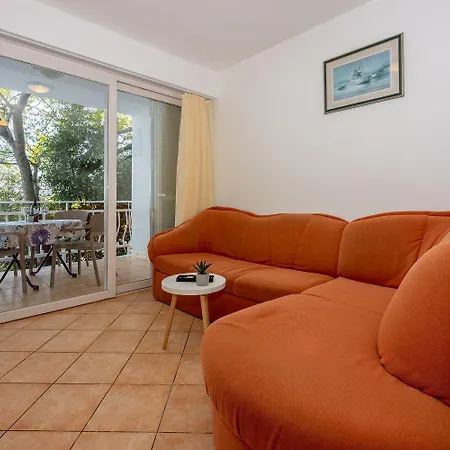Traumhaftes Nur 70 Meter Zum Mit Meerblick Und Privatparkplatz * Selce