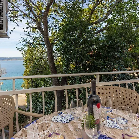 Apartament Traumhaftes Nur 70 Meter Zum Mit Meerblick Und Privatparkplatz Selce