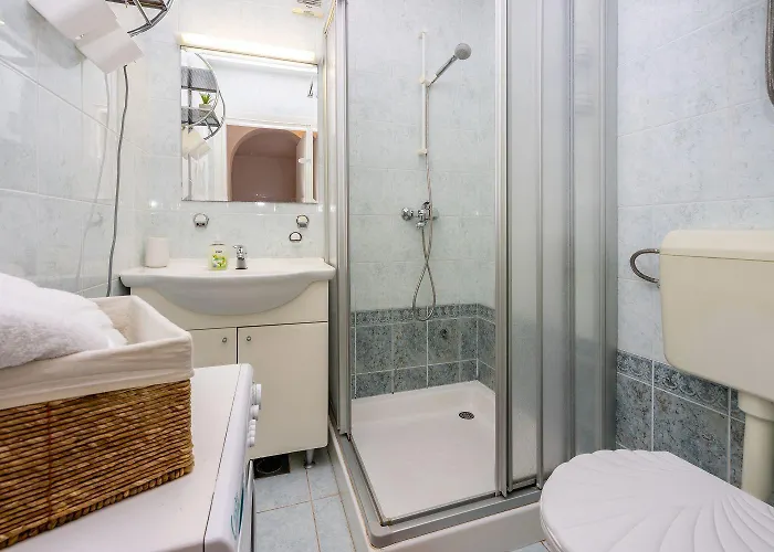 Apartament Traumhaftes Nur 70 Meter Zum Mit Meerblick Und Privatparkplatz Selce
