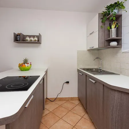 Apartman Traumhaftes Nur 70 Meter Zum Mit Meerblick Und Privatparkplatz *
