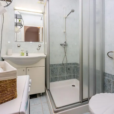 Apartmán Traumhaftes Nur 70 Meter Zum Mit Meerblick Und Privatparkplatz Selce