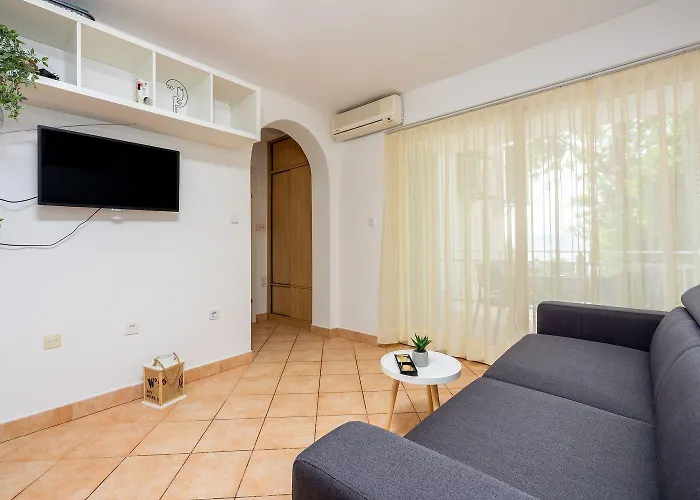 Traumhaftes Nur 70 Meter Zum Mit Meerblick Und Privatparkplatz سيلتسي